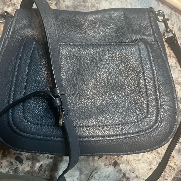 Marc Jacobs Empire Messenger Crossbody Bag - Picture 1 of 3